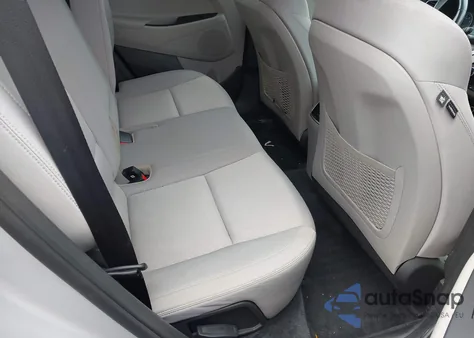 2017 Hyundai Tucson Sport z USA, uszkodzony, nr VIN KM8J3CA20HU539067